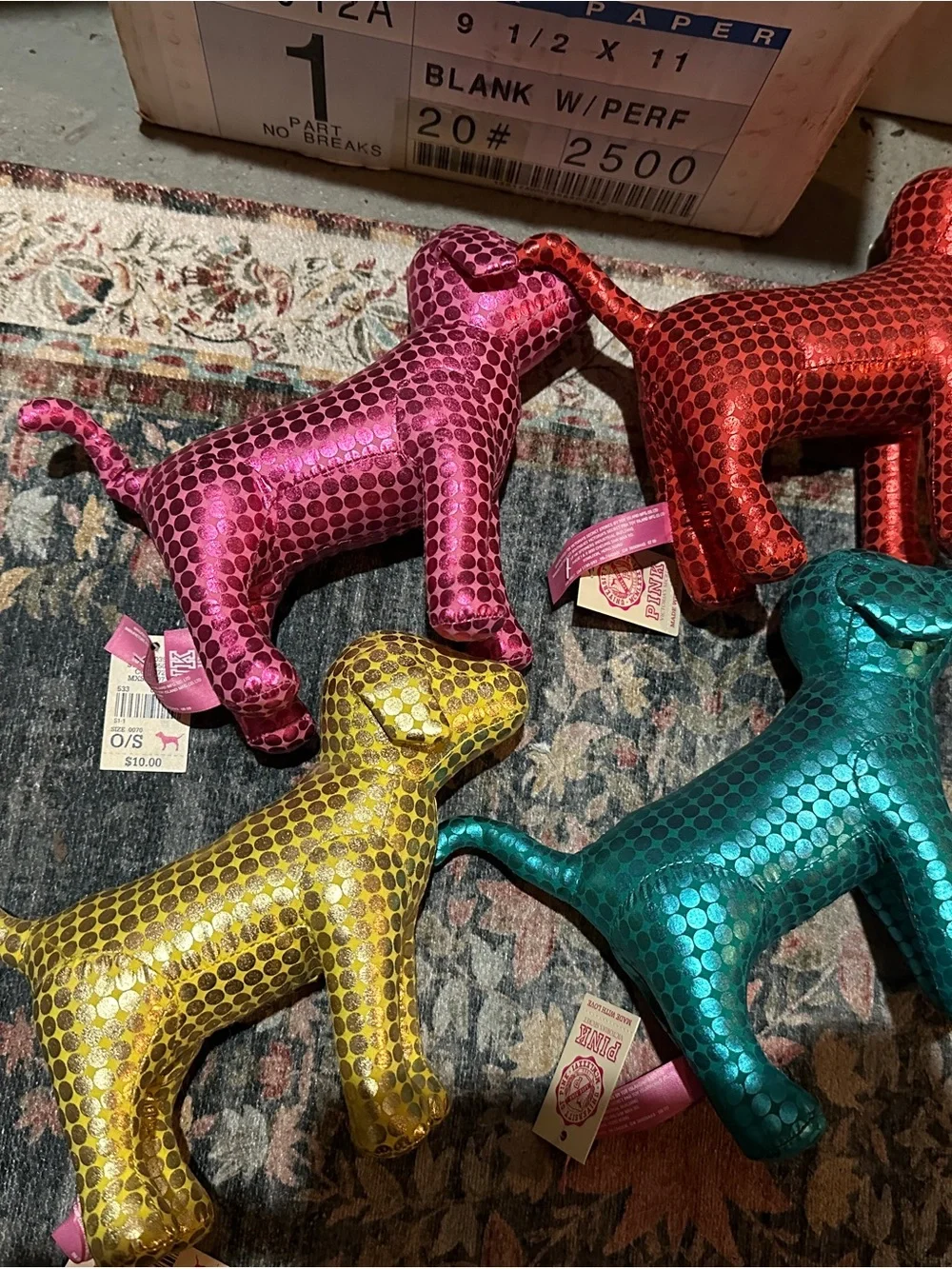 Victoria’s Secret Set of 4 Sequined Dog Figurines - Hope, Peace, Heart, Love - Picture 4 of 4